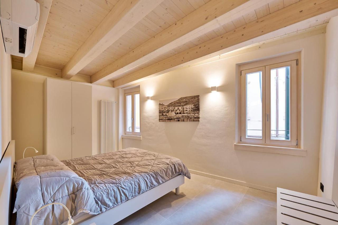 Apartmentsgarda - Residenza Mercanti Garda (Verona)