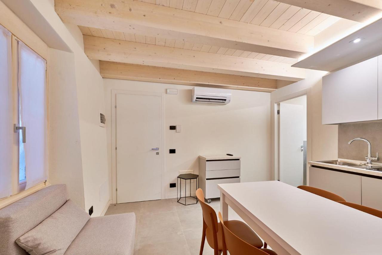 Apartmentsgarda - Residenza Mercanti Apartment