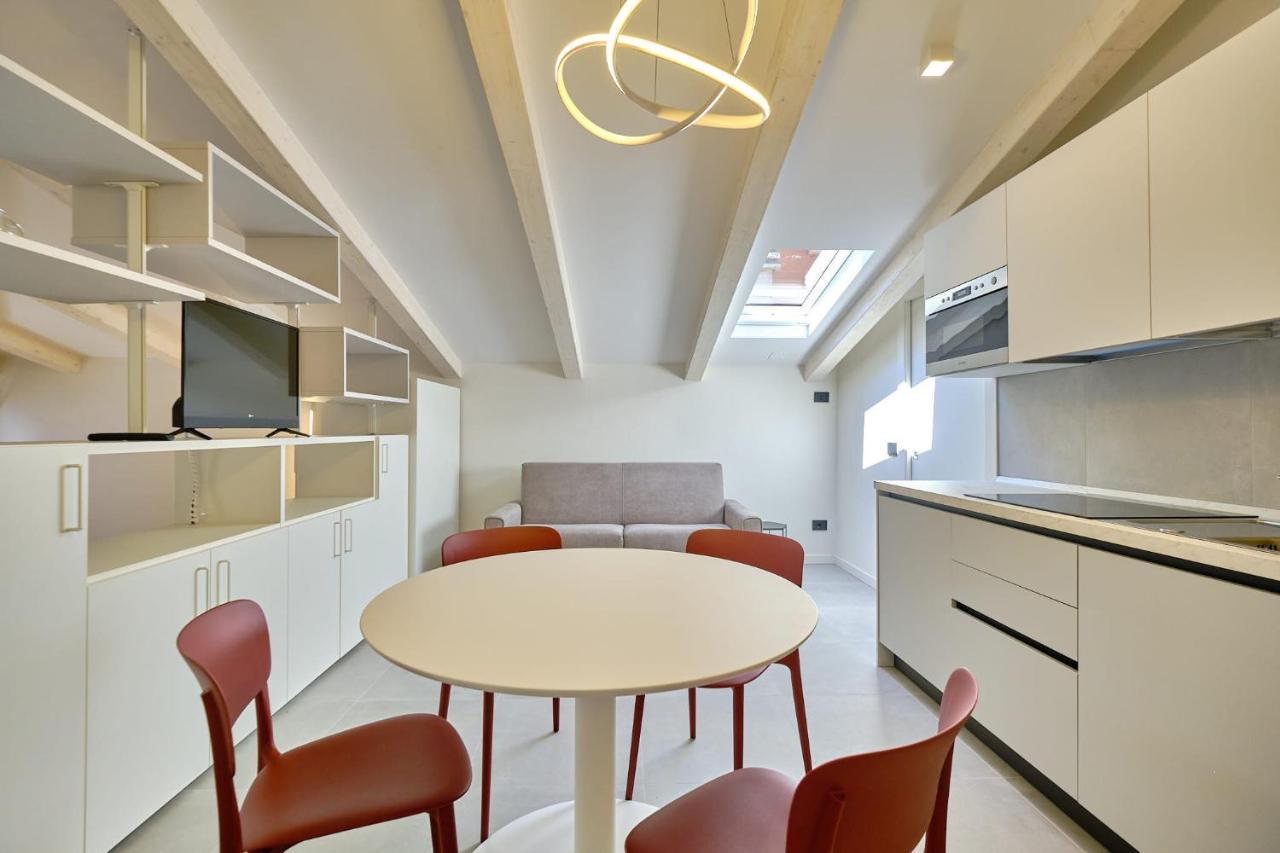 Apartmentsgarda - Residenza Mercanti Garda (Verona)